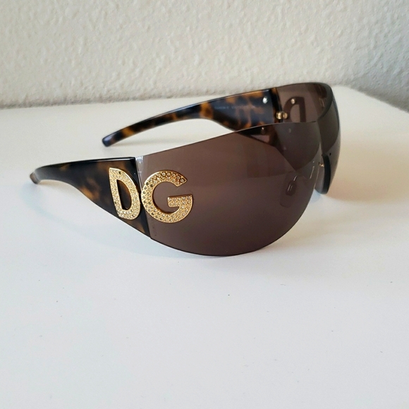 Sunglasses 🕶 by Dolce & Gabbana - Picture 2 of 8